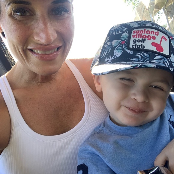 Meet your Posher, Danielle - Picture 5 of 5